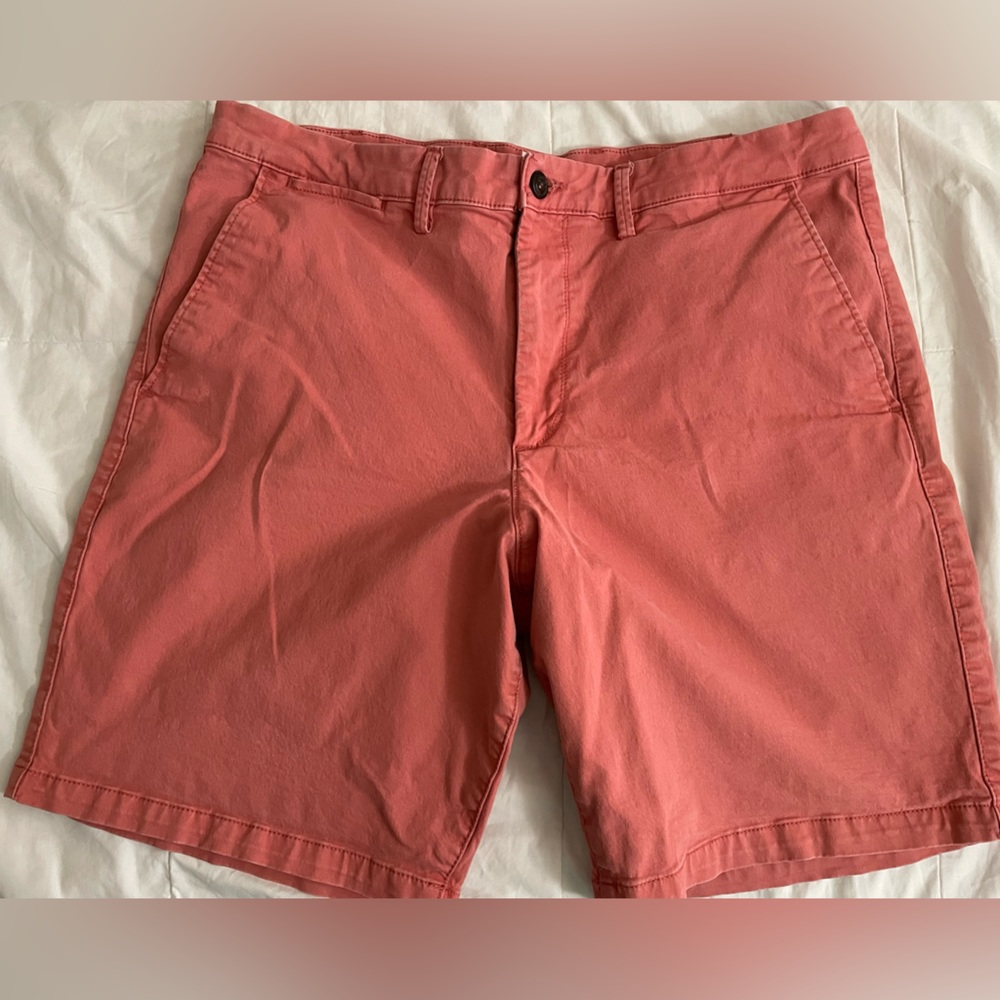 Pink Gap Men's 10" Essential
Shorts